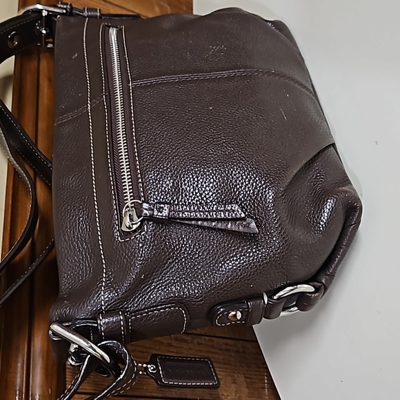 Coach Vintage Leather Shoulder Bag - Picture 8 of 17